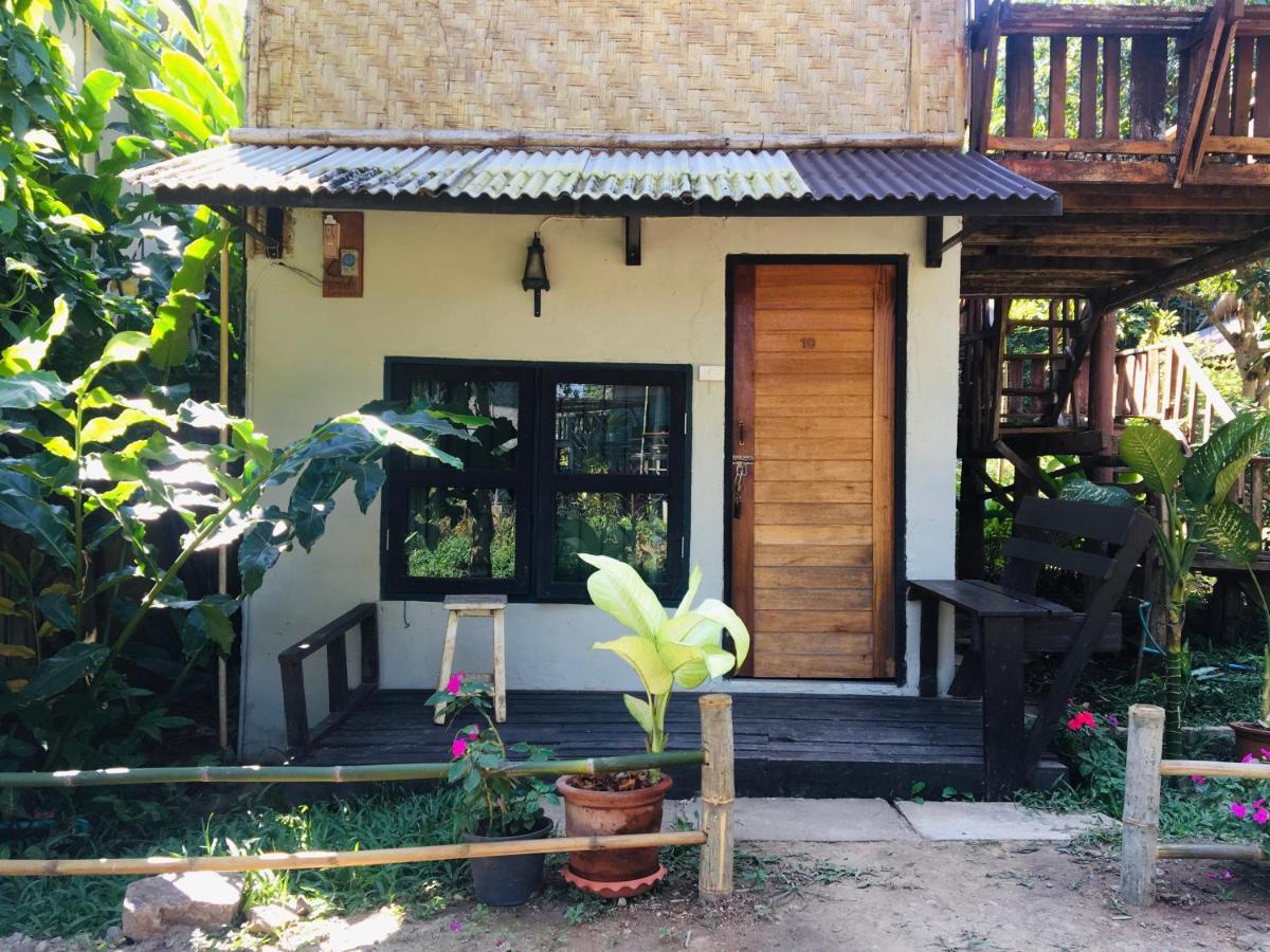 Golden Hut -Chill Bungalows In Town黄金泰式传统独栋小屋 Pai Luaran gambar