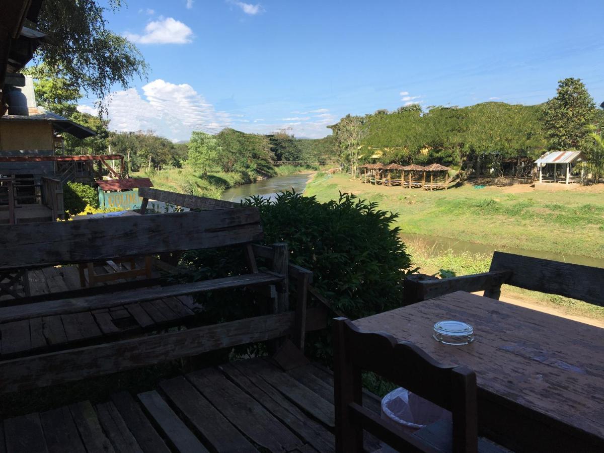 Golden Hut -Chill Bungalows In Town黄金泰式传统独栋小屋 Pai Luaran gambar